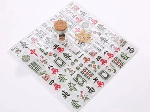 Современная и минималистичная стеклянная мозаика, подходит для игры в карты и шахматы