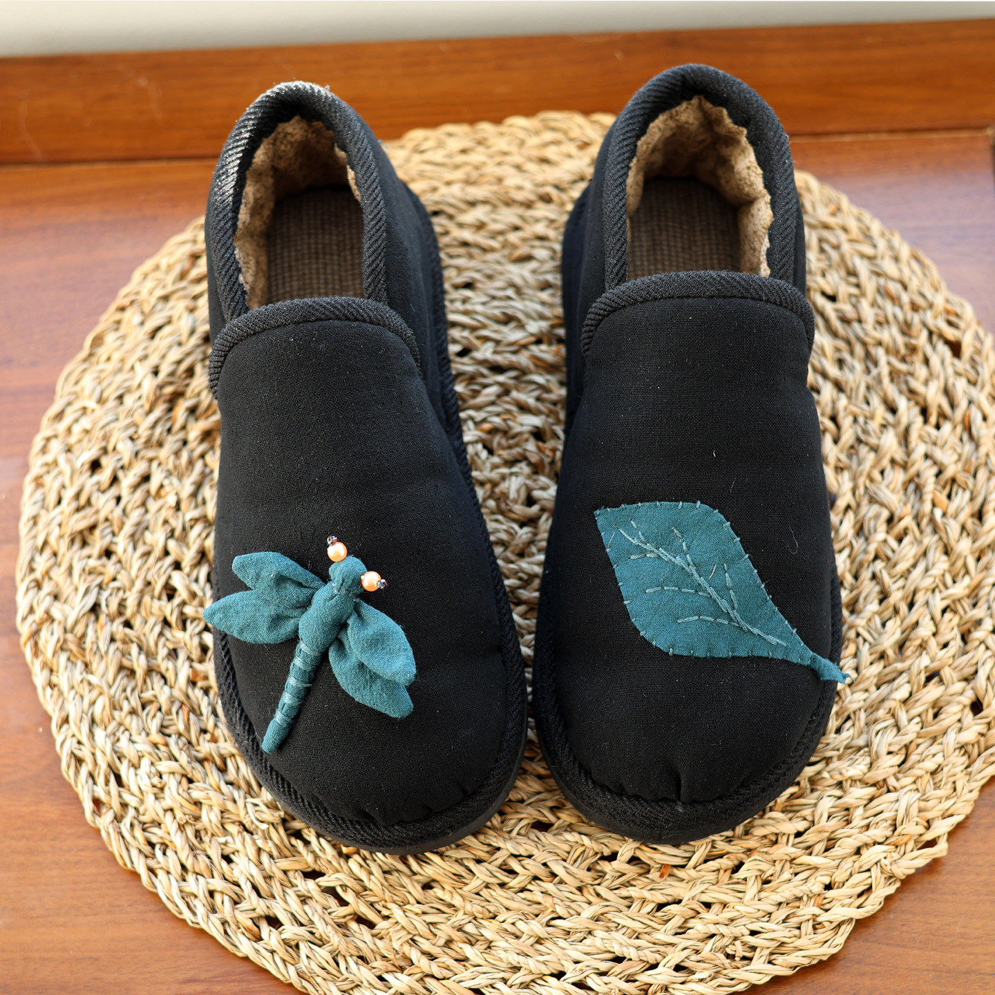 手工刺绣小蜻蜓布鞋女冬加绒加厚保暖布鞋一脚蹬女士布鞋女款冬季,女鞋,传统布鞋,淘宝优惠券,粉丝福利购,淘宝优惠卷