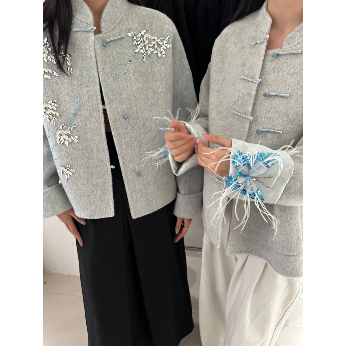 金-冬上新主推高端大衣蝴蝶重工袖口羊毛外套（含5兔绒）121-C018