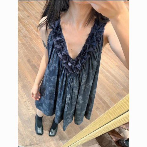 现货/26新品/蕾丝花边深V领背心连衣裙
