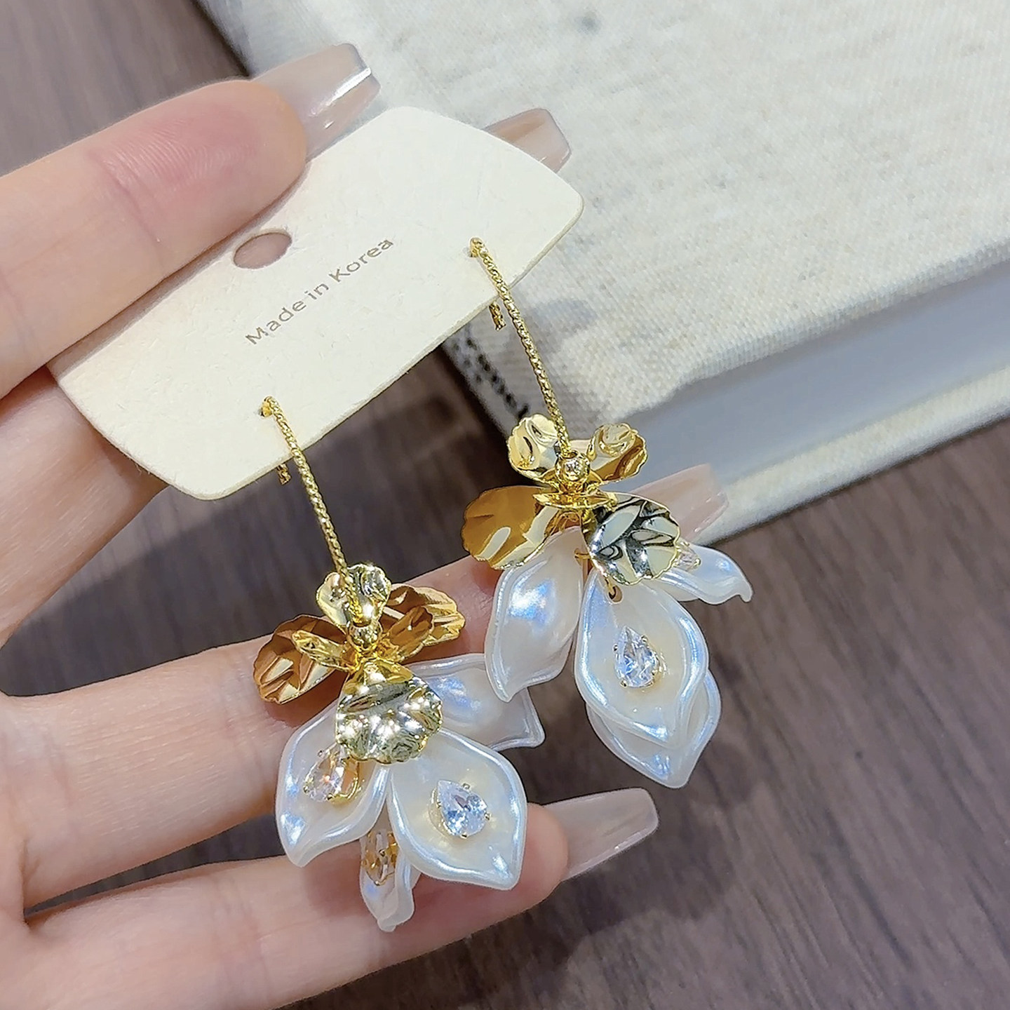 轻奢贝壳锆石花朵流苏耳坠女款