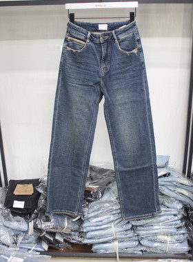 依炫韩23626蓝色水洗底抓毛宽松直筒牛仔裤2025年冬季女显瘦长裤
