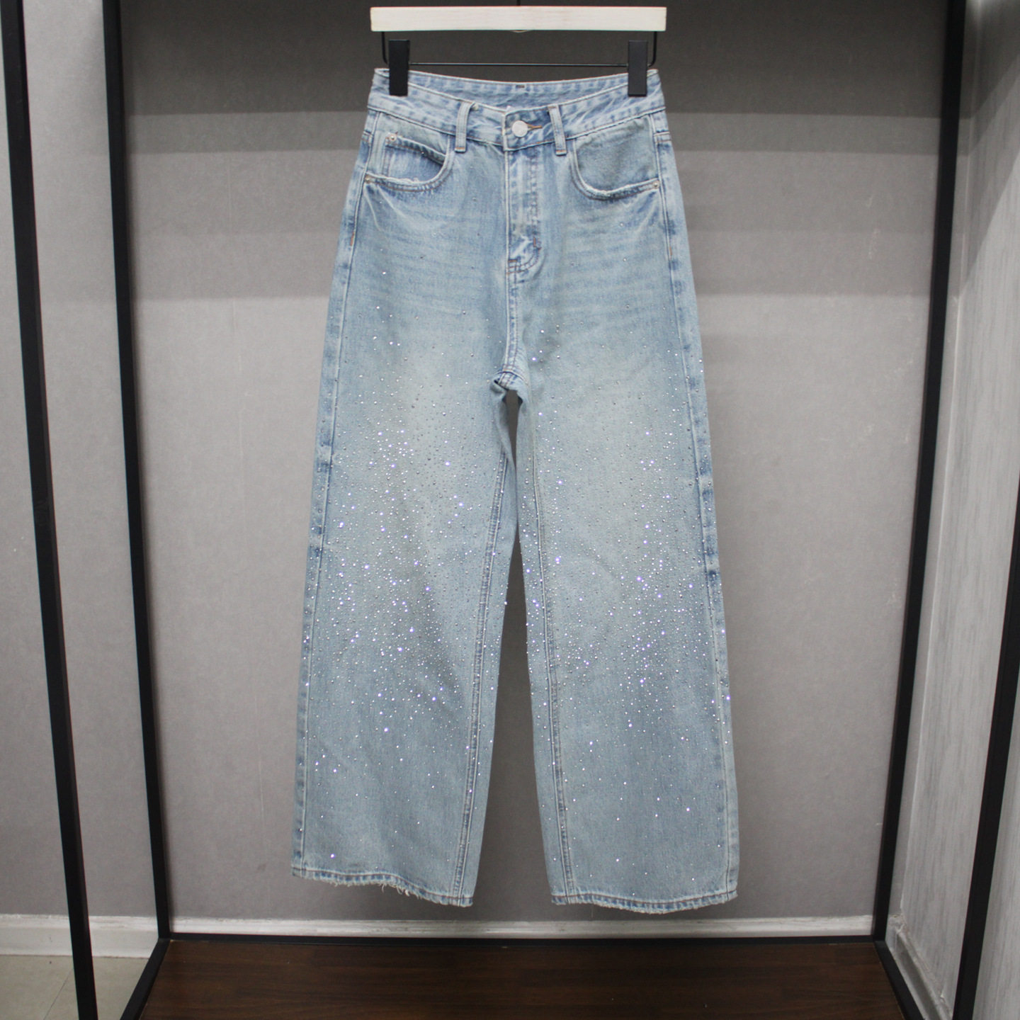 蓝色魅力7028水洗满天星烫钻宽松直筒阔腿牛仔裤2026年春季女长裤