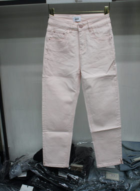 中国风艾2026年春季新款女装九分烟管裤拿时尚小直筒牛仔裤31336