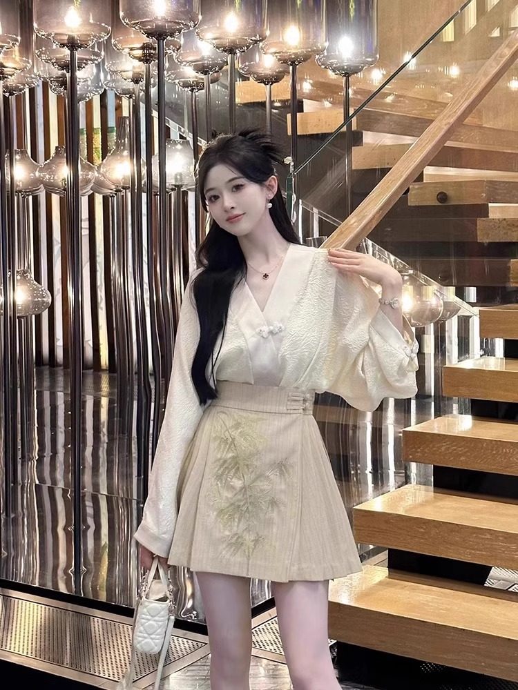 新中式国风套装女春季新款高级感气质名媛小香风上衣半身裙两件套