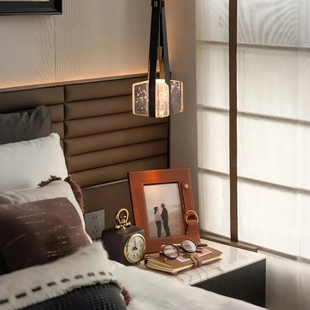 床头柜装饰品摆件主卧室高端大气上档次高级现代简约风样板间家居