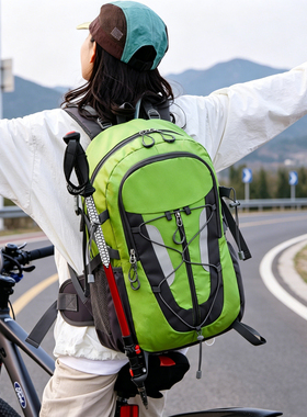 户外双肩包男女35L大容防水登山包轻便旅行徒步爬山郊游学生背包