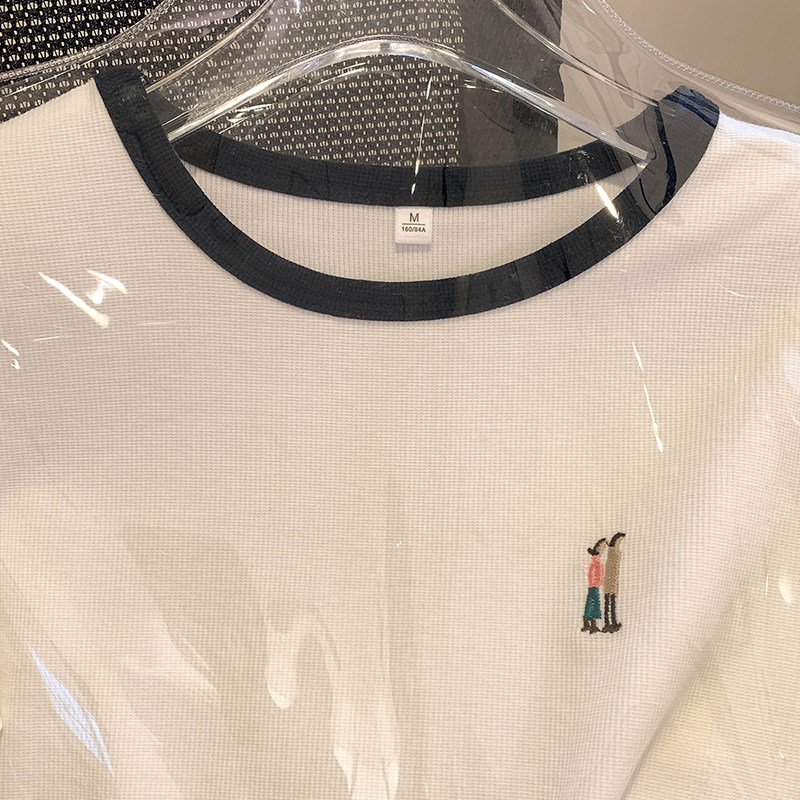 통관 누출 일선 브랜드 카운터 철수 컷 라벨 여름 자수 반팔 티셔츠 여성용 상의 틈새 디자인