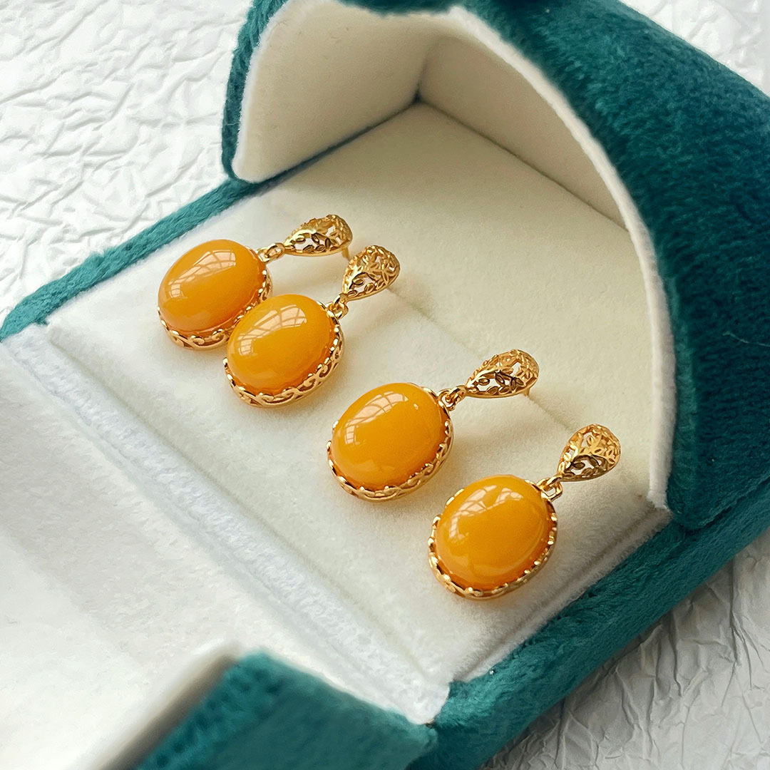 天然蜜蜡耳钉鸡油黄蜜蜡鸽子耳坠s925银镶嵌蛋面可出鉴定证书