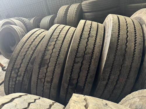 二手全钢丝货车真空轮胎9R22.5 10R 11R 12R22.5，245/70R19.5