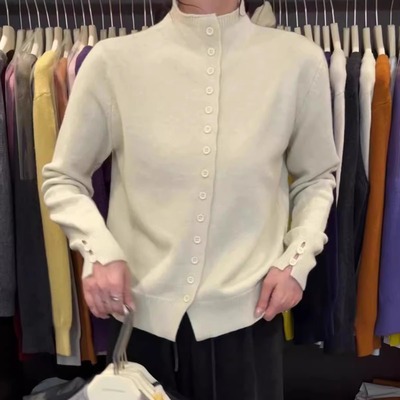 加厚半高领打底衫毛衣女单排扣