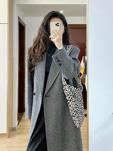 Демисезонное шерстяное пальто, яркий броский стиль, изысканный стиль