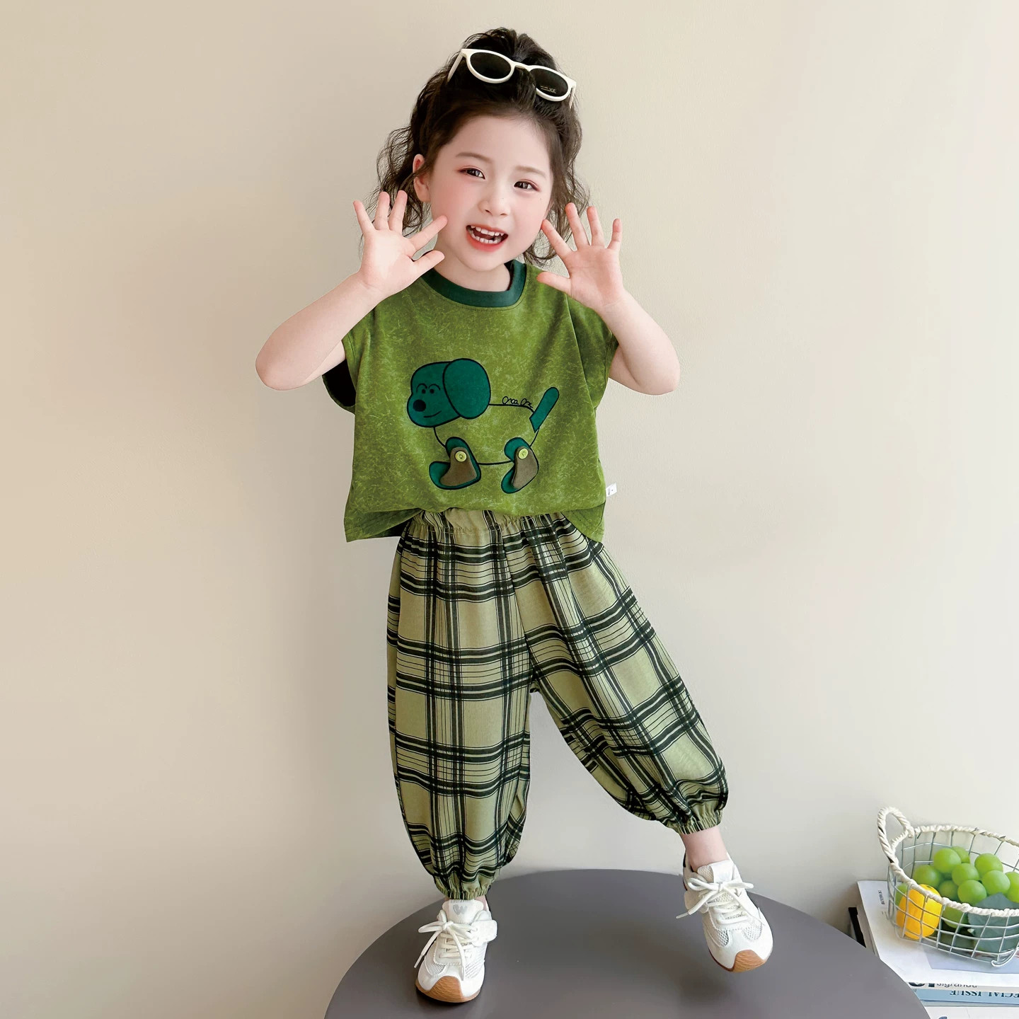 英国DHWA女童卡通短袖套装夏儿童运动束脚裤子宝宝漂亮衣服两件套