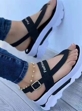 跨境43码凉鞋女欧美风夹脚夹趾松糕底增高扣带女凉鞋防滑鞋