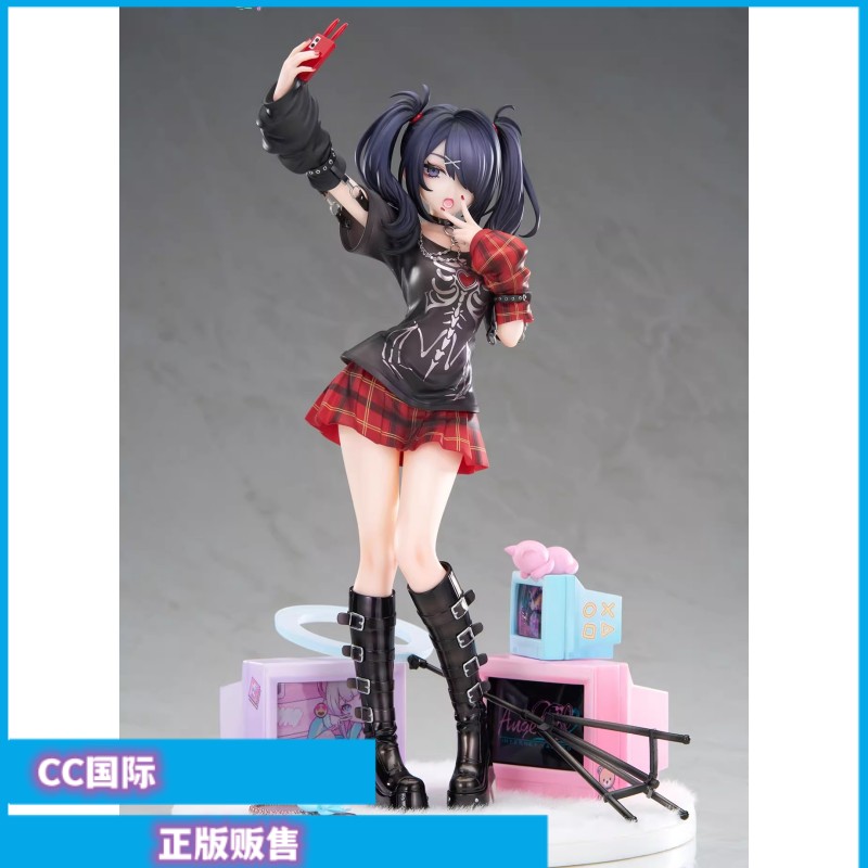 主播女孩重度依赖超天酱糖糖手办