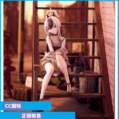 鬼方佳代子礼服纪念大厅手办