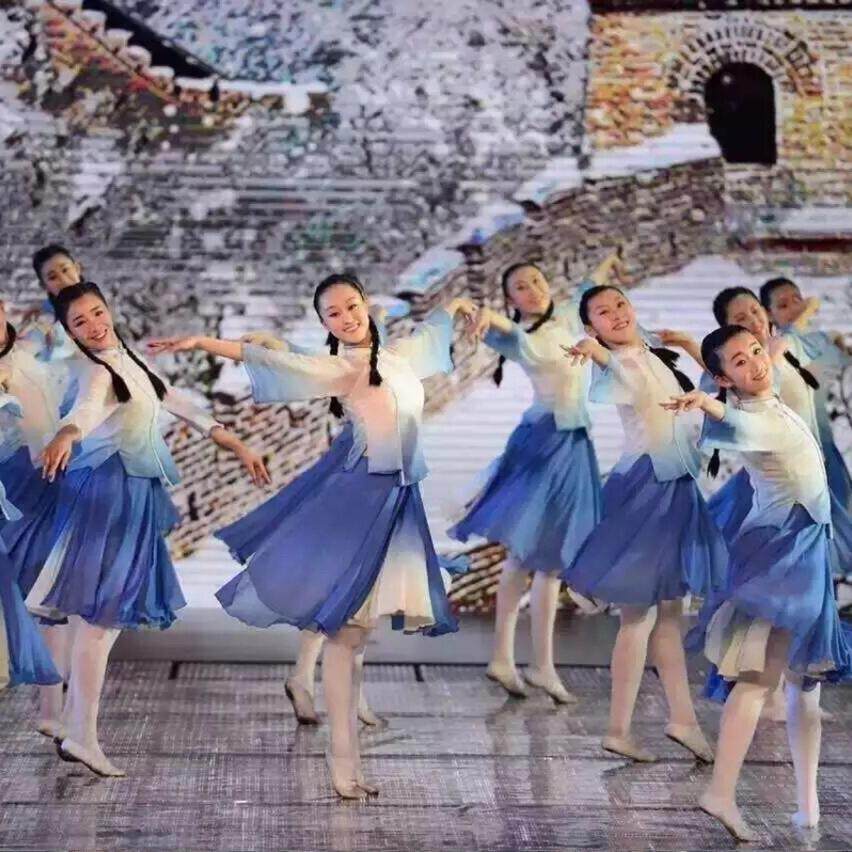 沁园春雪舞蹈服五四青年学生装民国风表演服追忆1911毕业演出服女