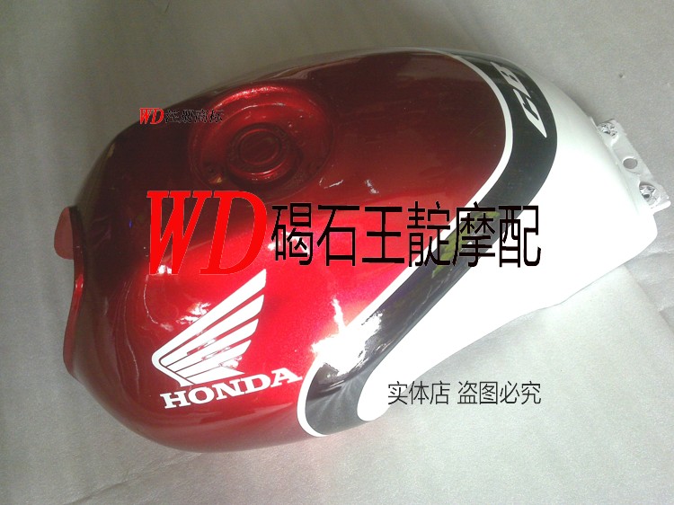 王靛摩配  CB400 92 93 94 95 96 97 98年 全新油箱总成