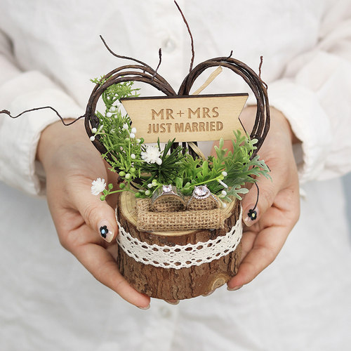 森系婚礼原实木复古创意戒指托求婚戒枕新娘戒托刻字定制戒指盒