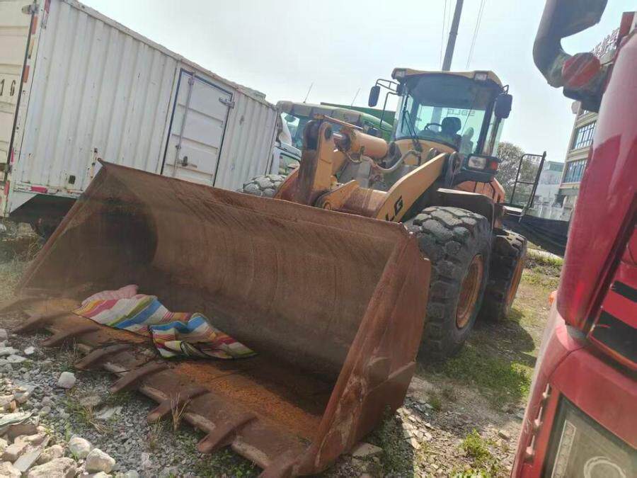 4月2日温州某公司名下的山东临工L955F牌号码号牌为3-BCL00916装载机网络拍卖公告