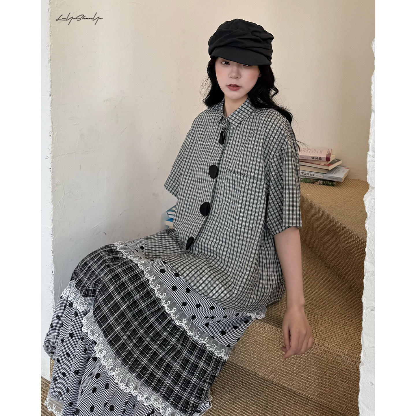 陆与山屿【弥光】小众格子手工花朵衬衣钉扣短袖衬衫独特漂亮小衫