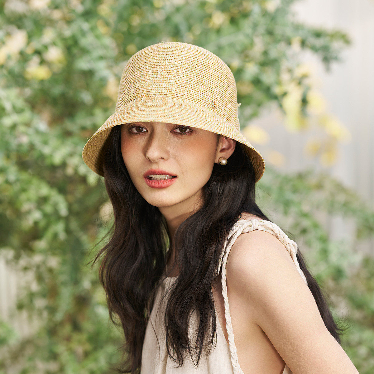 【拉菲草】帽子女夏季高级感时尚度假撞色草帽透气休闲百搭遮阳帽