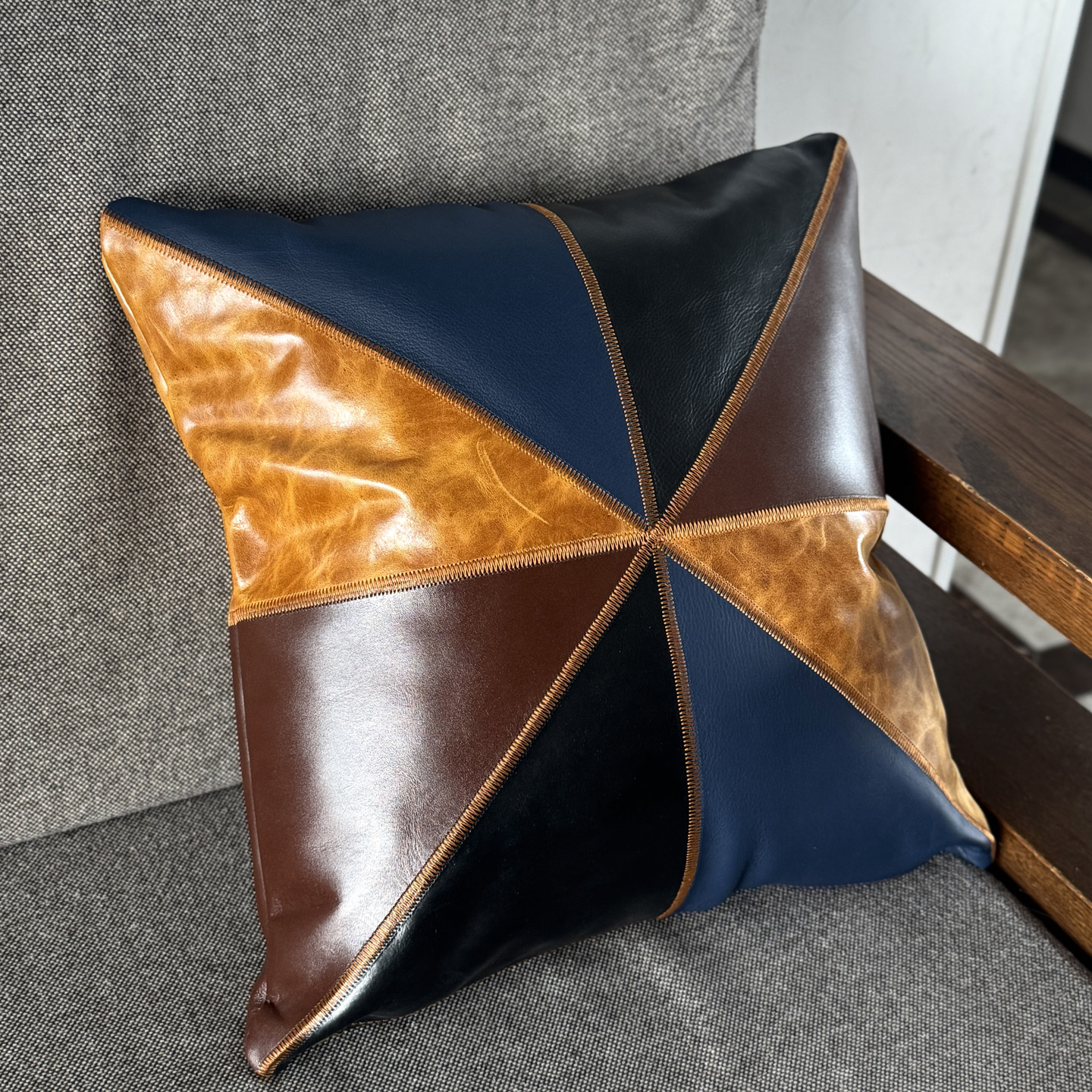 麦为复古牛皮拼接沙发抱枕靠垫