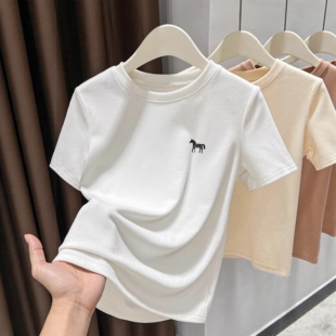 南油欧货2026早春极简风小马印花短袖T恤女圆领正肩磨毛修身上衣