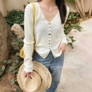 南油欧货2026早春韩版慵懒风V领彩色系扣针织开衫松弛感百搭上衣T