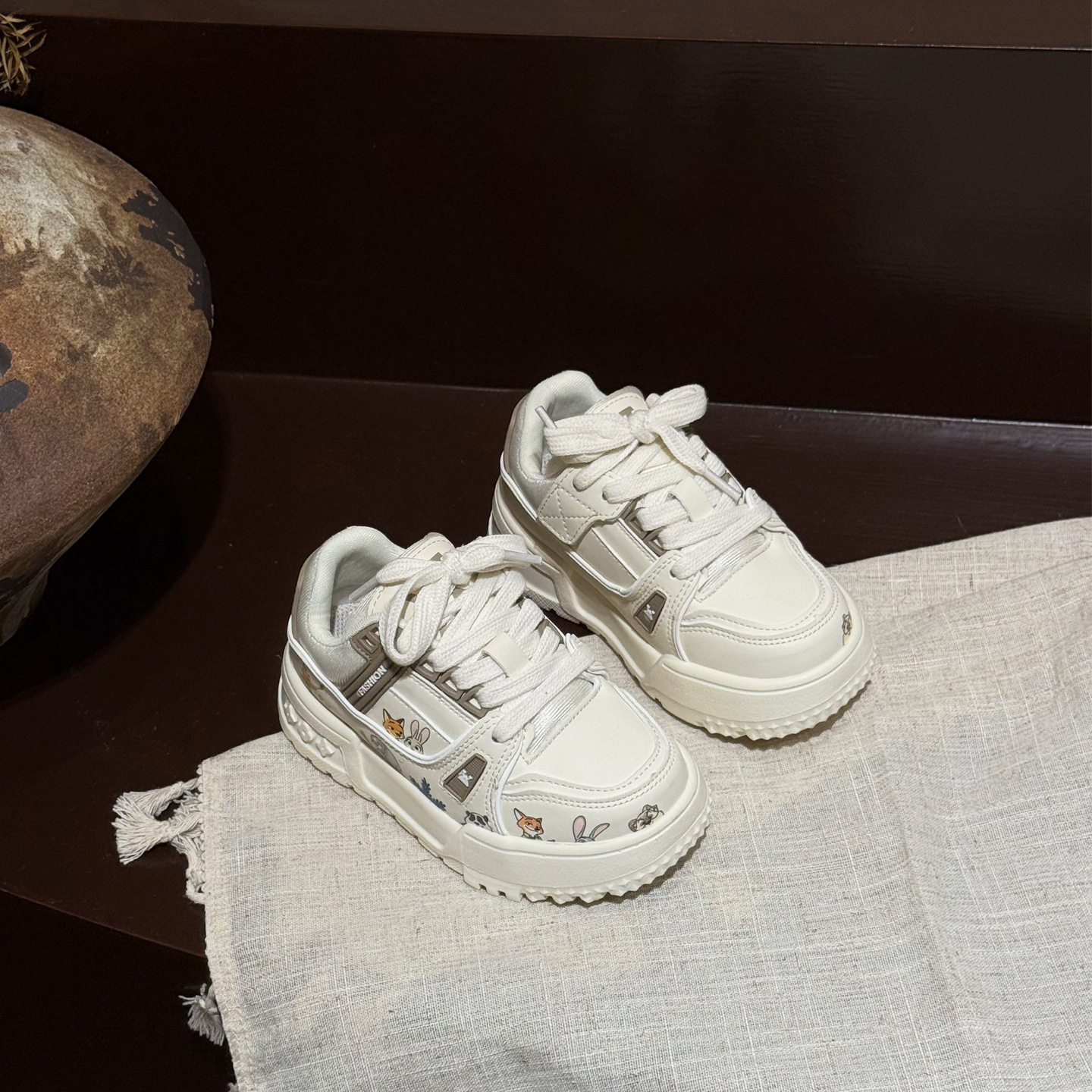 春秋新款儿童板鞋学生运动鞋男女童时尚运动鞋中大童韩版休闲鞋子