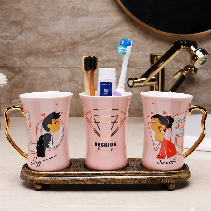 卫生间陶瓷粉色洗漱杯套装情侣家用漱口杯刷牙杯一对牙刷架