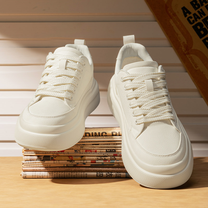 西服小白鞋男帅气休闲百搭米色男鞋配西裤白鞋简约时尚明星板鞋男