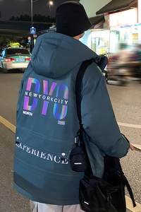 918 冬季新款90%白鸭绒保暖羽绒服男炫彩印花外套图片