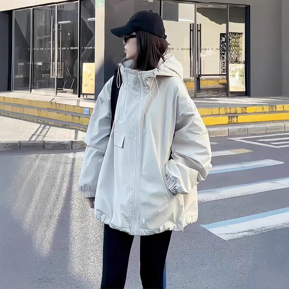 连帽冲锋衣女2025早秋新款今年流行爆款黑色巨好看的外套女夹棉秋