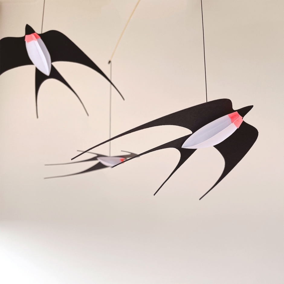 东方美学高级感立体燕子平衡吊饰