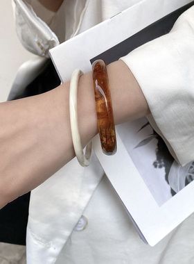 韩国ins博主同款小众复古醋酸手环冷淡风琥珀纹亚克力百搭手镯