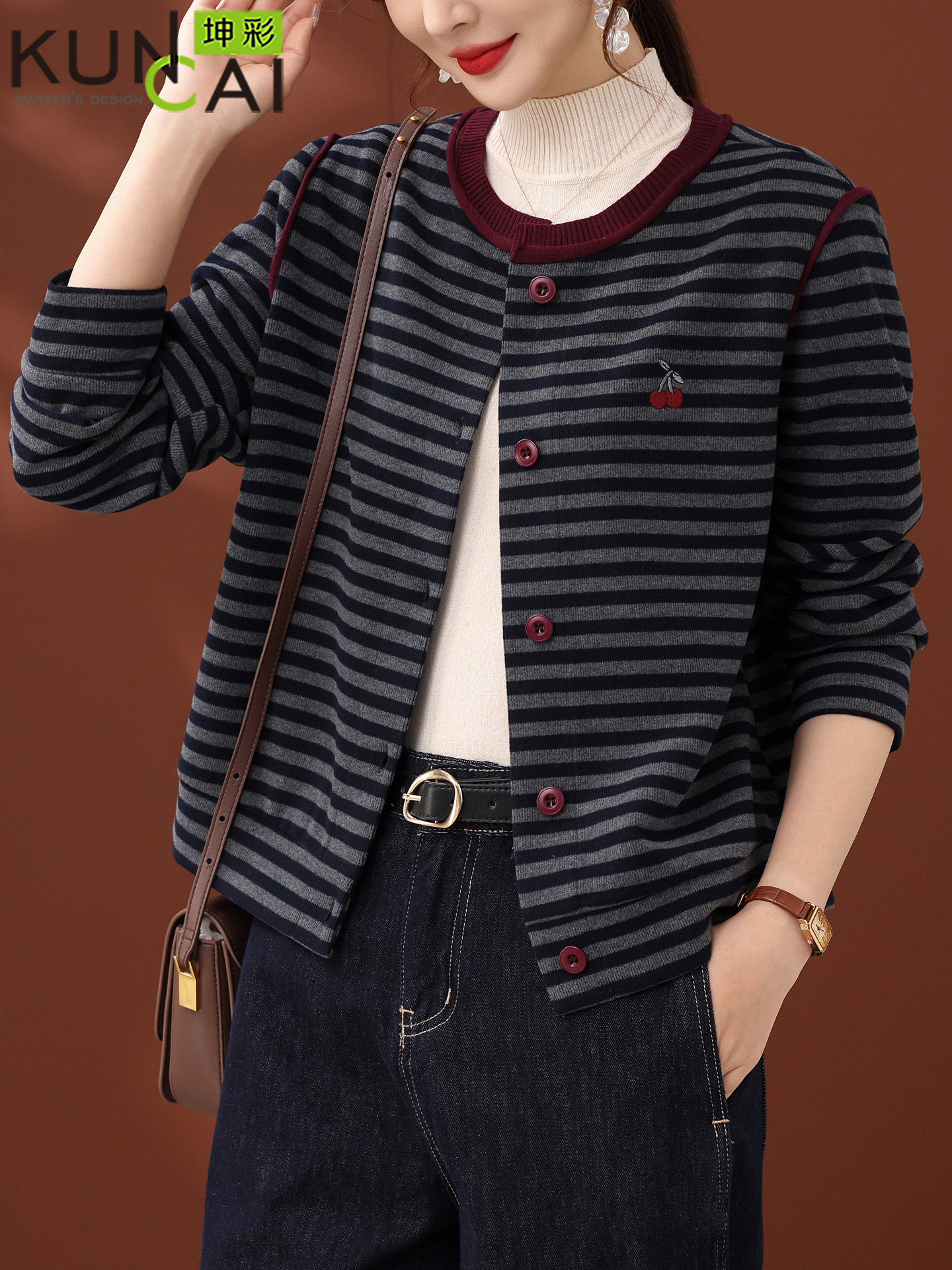 年轻妈妈秋装条纹小外套2025新款中老年女装春秋短款开衫夹克上衣