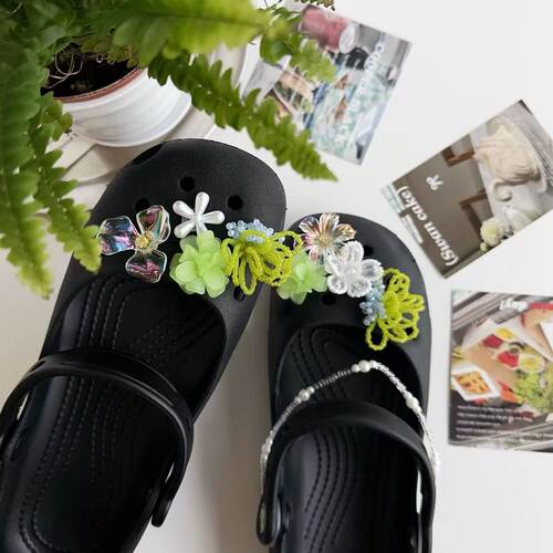 绿意盎然森系立体水晶花洞洞鞋扣