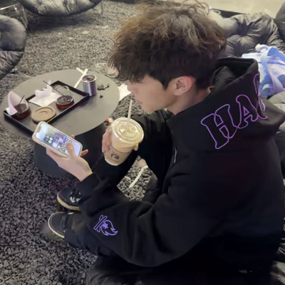 美式字母小火苗刺绣连帽卫衣男