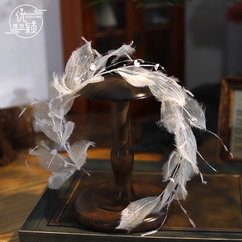 优颖新款超仙手工烫花白色叶片串珠新娘花环头饰森系白纱旅拍配饰