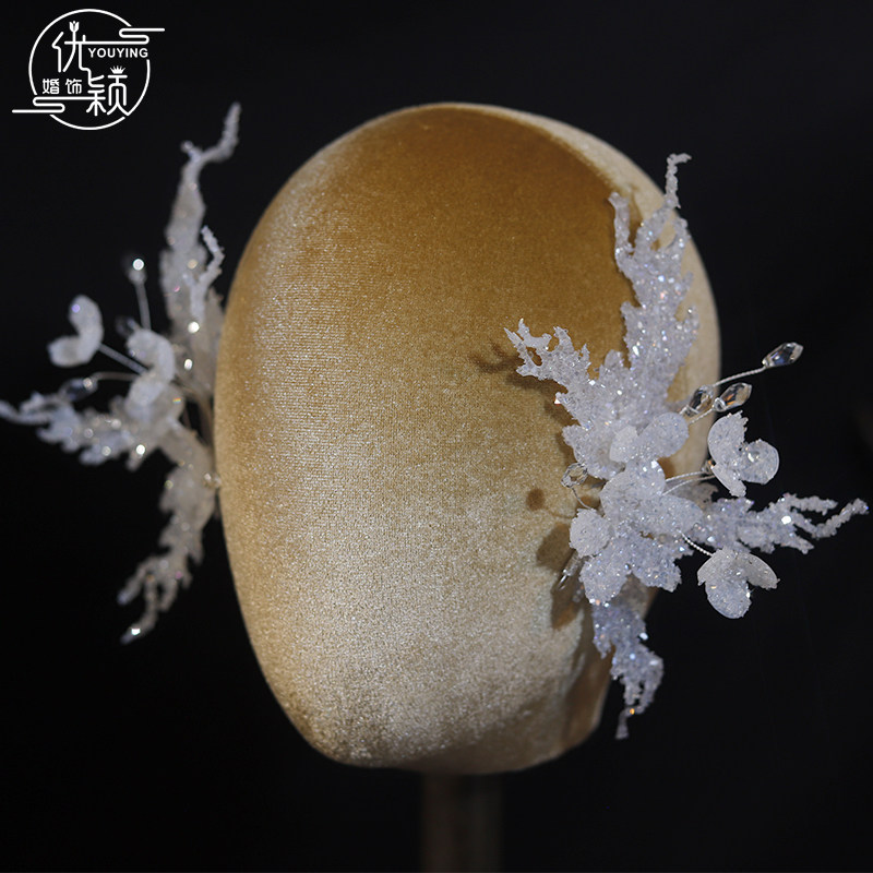 优颖新款超仙白色羽毛水晶花朵新娘头饰唯美发夹婚纱盘发对夹发饰