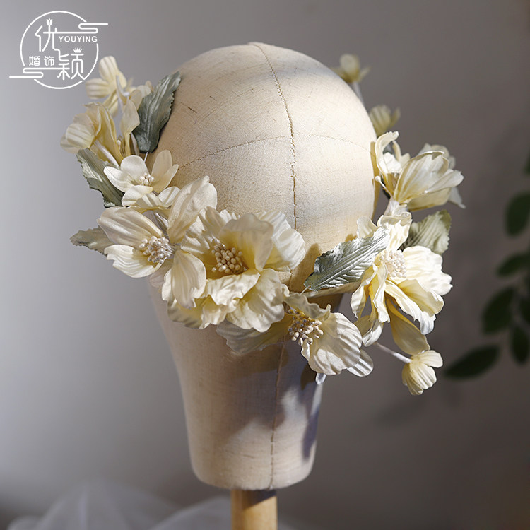 手工米色花瓣梦幻绿叶发箍花环