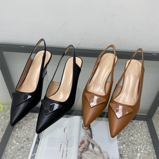 女夏季 气质黑色三角扣高跟坡跟后空半包头凉鞋 尖头时装 2024年新款