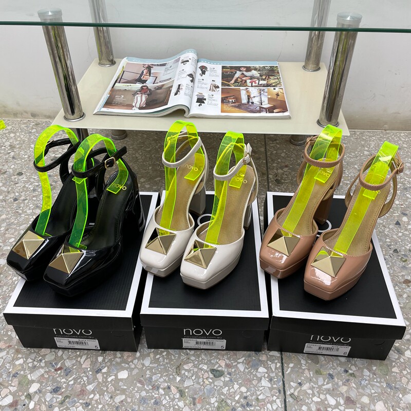 赫本风超嗲蜜桃粉色漆皮金属扣方头粗高跟鞋单鞋包头罗马女凉鞋,女鞋,时装凉鞋,淘宝优惠券,粉丝福利购,淘宝优惠卷