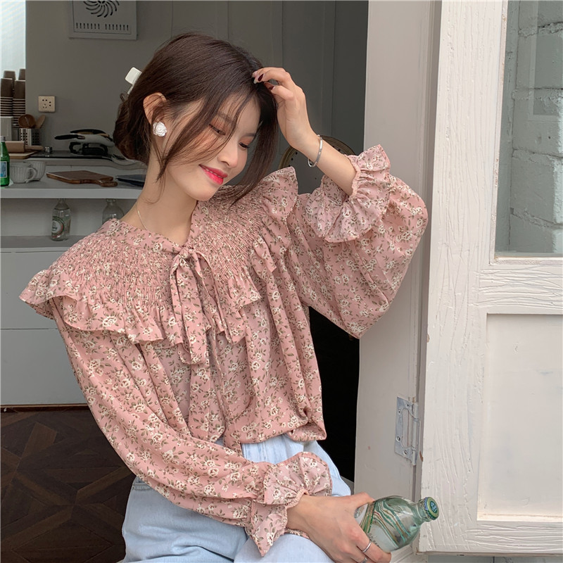 Real price sweet Lace Chiffon Top