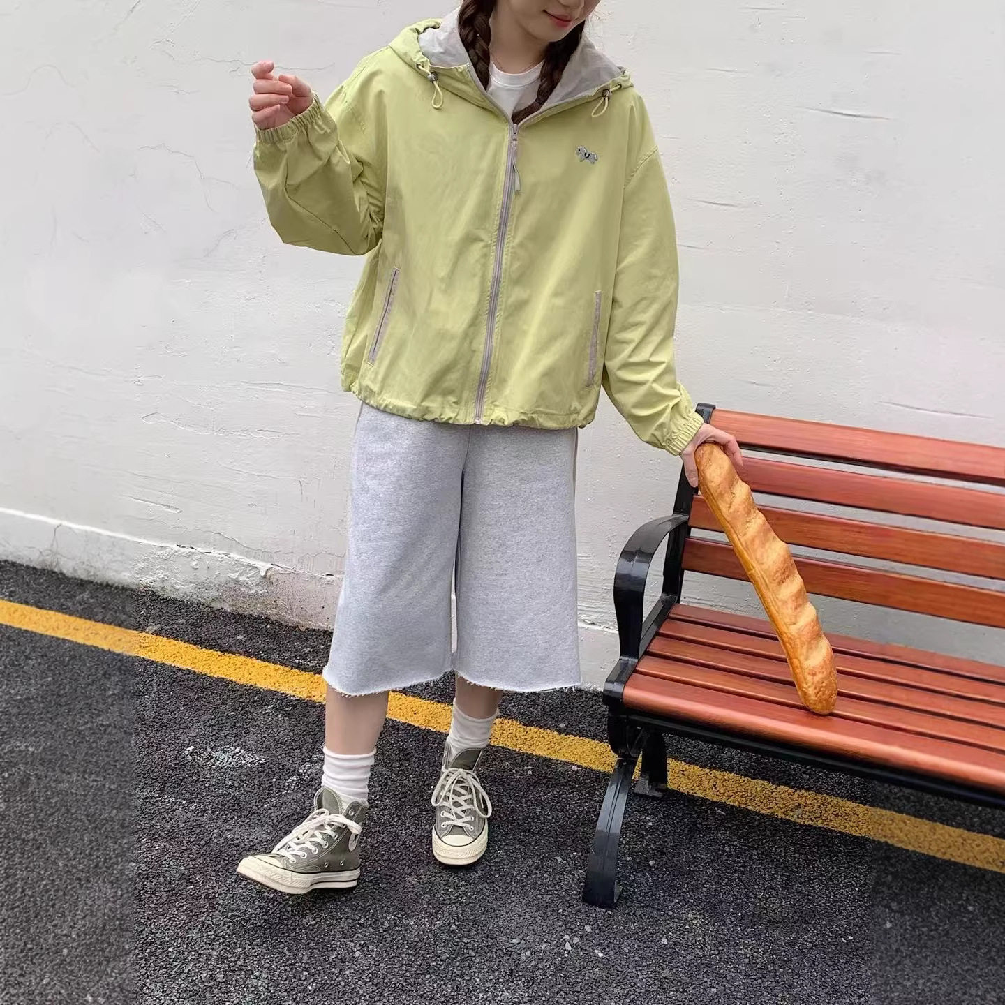 26年春款外套女宽松休闲韩版学院风刺绣小马撞色连帽外套上衣新款