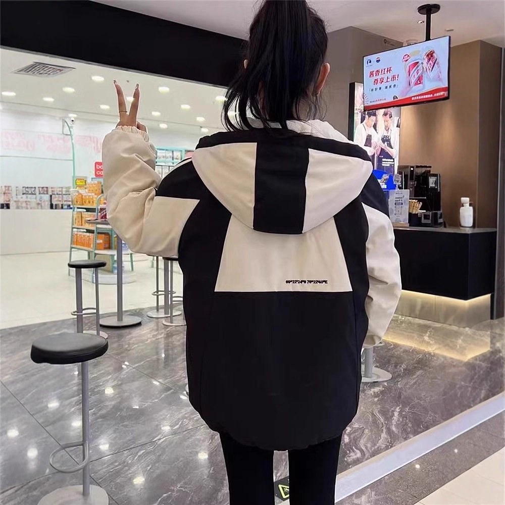 加绒加厚冲锋衣女外套秋冬2025新款学生宽松拼色休闲连帽棉服外套
