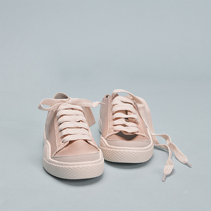 绸缎系带百搭板鞋