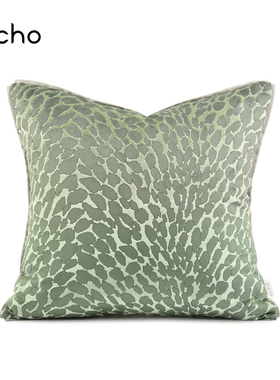 echo法式轻奢别墅样板间豹纹进口绿色奢华感天鹅绒抱枕沙发方靠垫