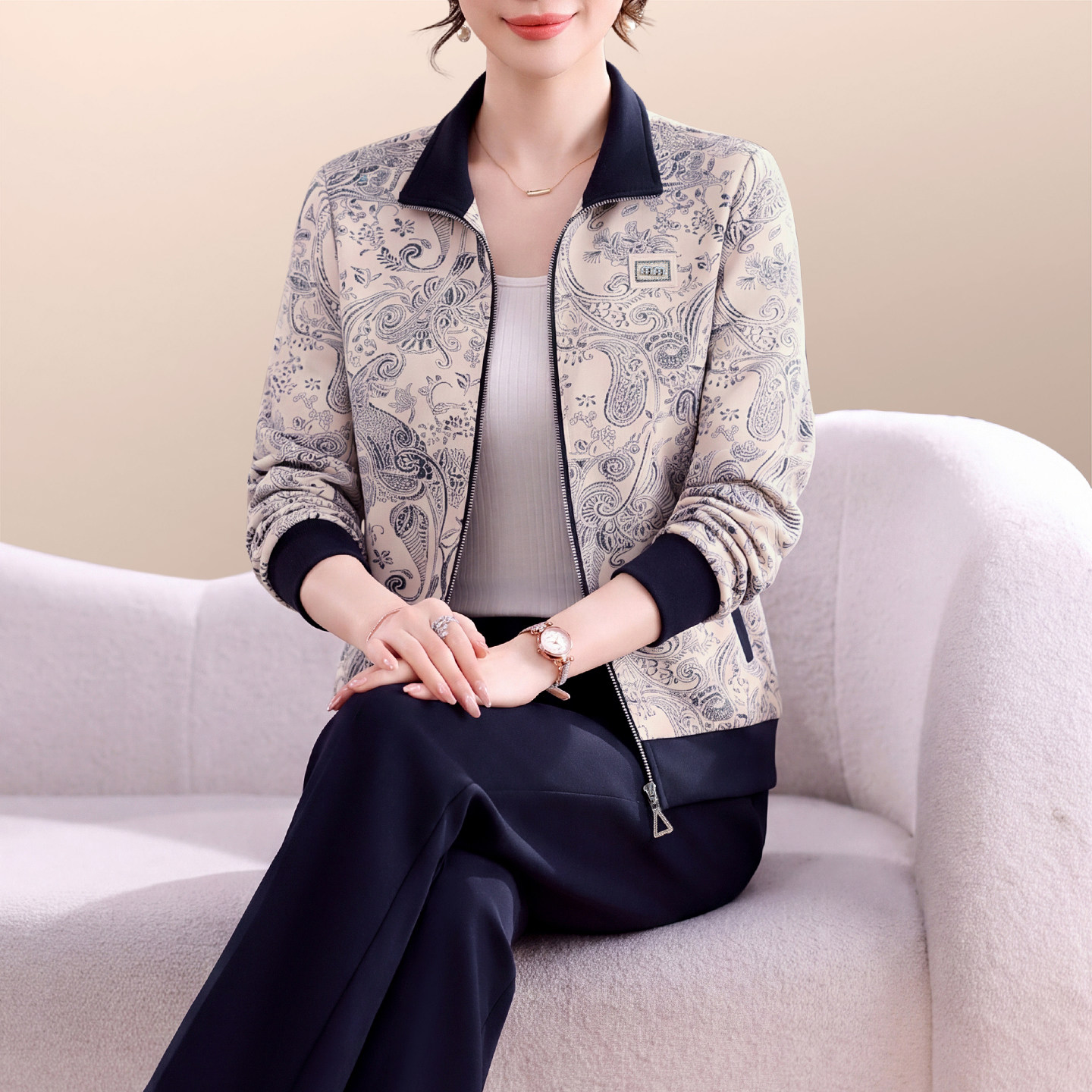 运动套装女士2026新款春秋中年妈妈减龄气质印花色立领开衫两件套